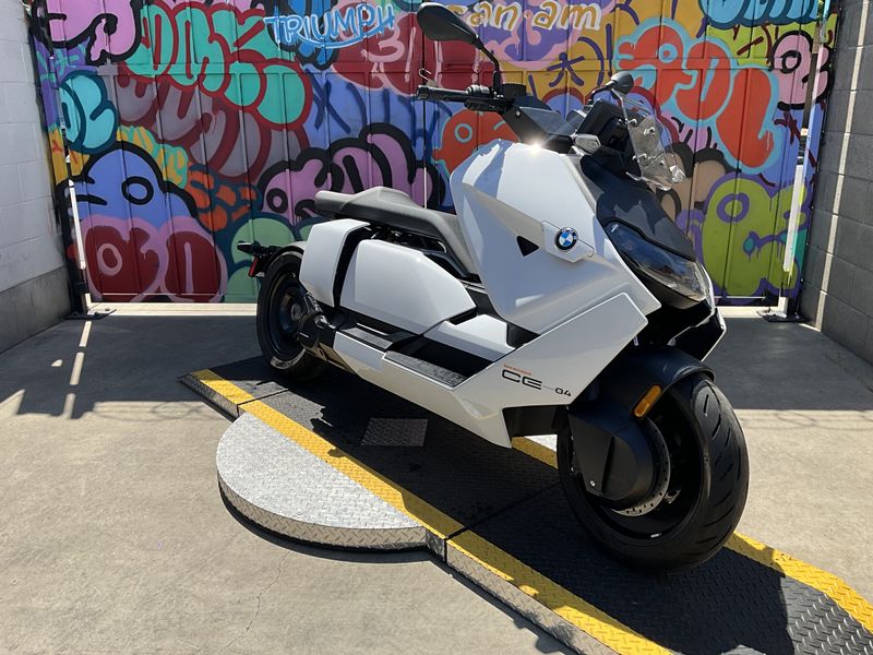 2023 BMW CE04 in a LIGHT WHITE exterior color. BMW Motorcycles of Modesto 209-524-2955 bmwmotorcyclesofmodesto.com 