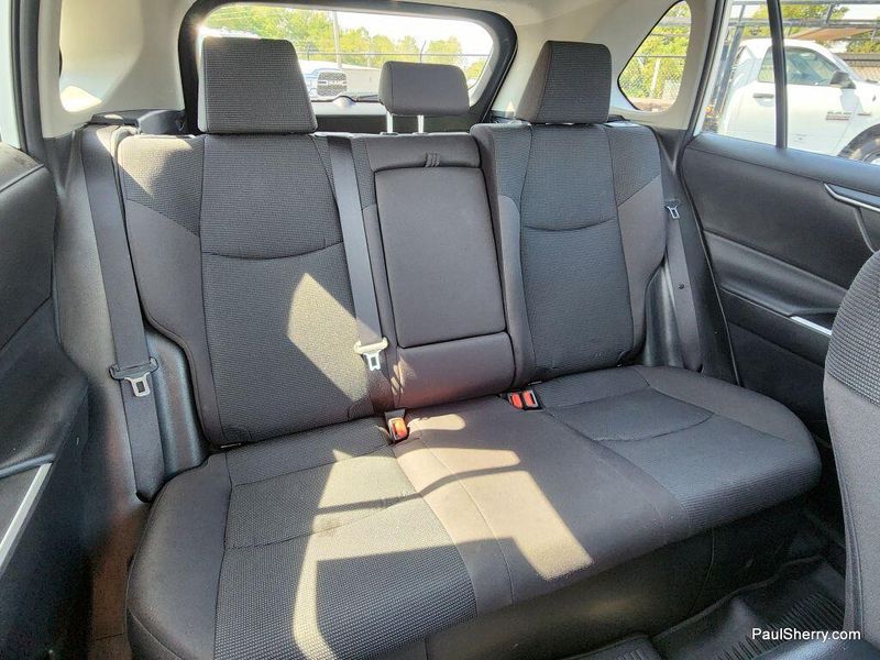 2024 Toyota RAV4 Hybrid LE photo 3