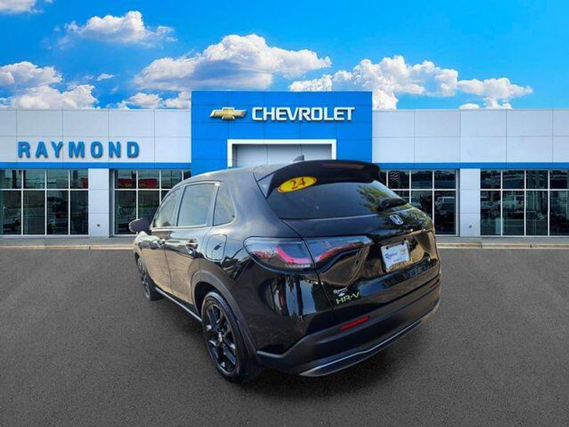 Used 2024 Honda HR-V SportImage 5