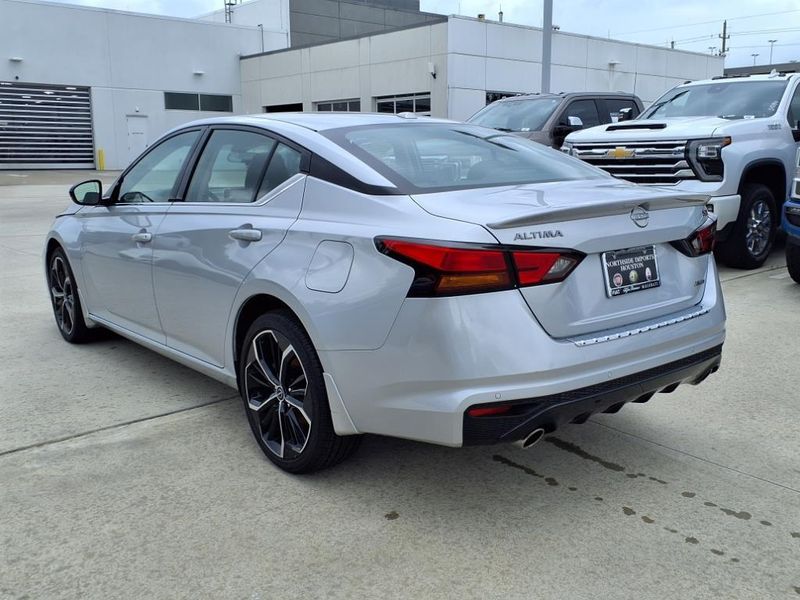 2023 Nissan Altima 2.5 SRImage 2