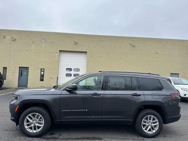 2025 Jeep Grand Cherokee L Laredo X 4x4Image 4