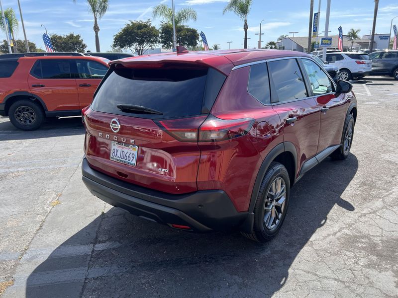 Used 2021 Nissan Rogue SImage 3