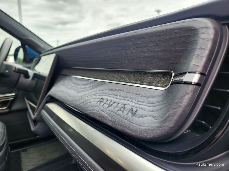 2023 Rivian R1S Launch EditionImage 36