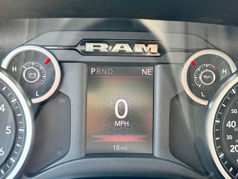 New 2027 RAM 3500 TradesmanImage 18