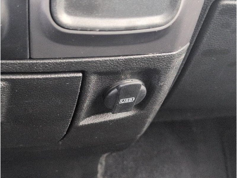 2022 RAM 1500 Classic SLTImage 17