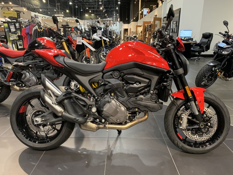 2023 Ducati Monster Plus 