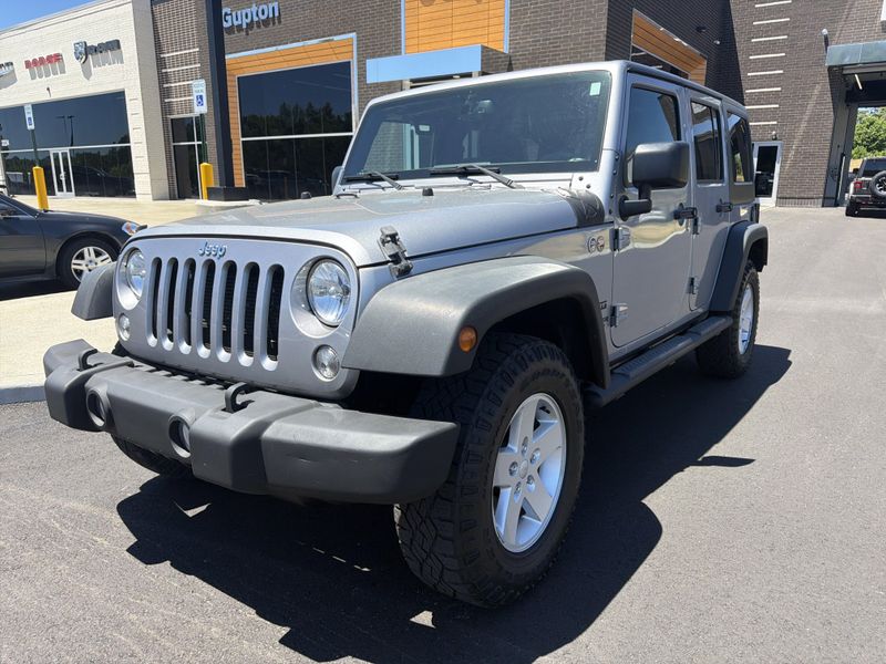 Used 2017 Jeep Wrangler Unlimited SportImage 4