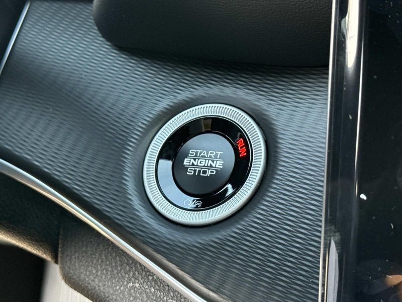 New 2026 Jeep Grand Cherokee L Laredo X 4x2