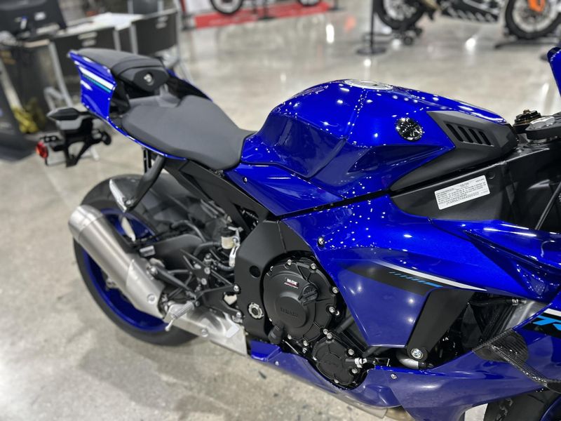 New 2025 Yamaha YZF-R1 Image 15