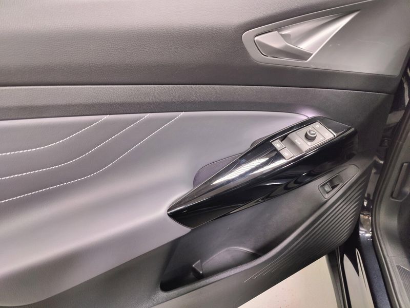 Used 2023 Volkswagen ID.4 Pro S 82kW Long Range w/Glass RoofImage 27