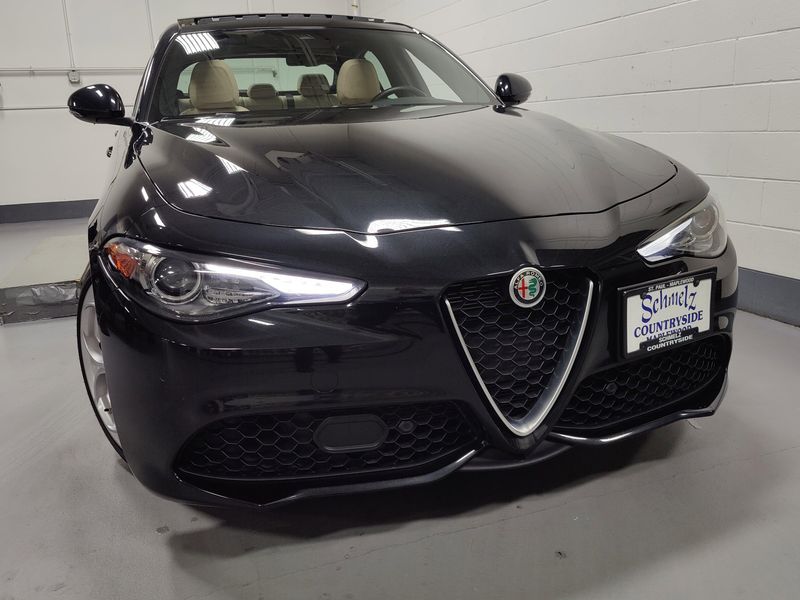 2023 Alfa Romeo Giulia Lusso AWD w/Activ AsstImage 2