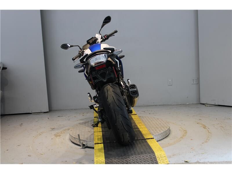 Used 2022 BMW F 900 R Image 7