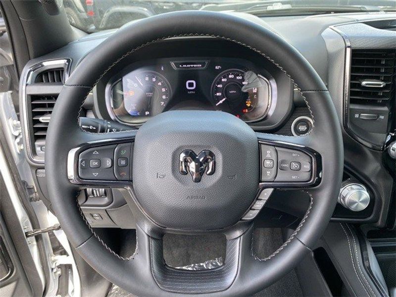 2023 RAM 1500 Limited Crew Cab 4x4 5