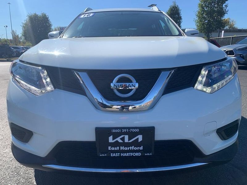 2016 Nissan Rogue SVImage 8