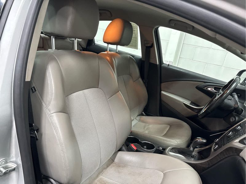 2013 Buick Verano photo 25