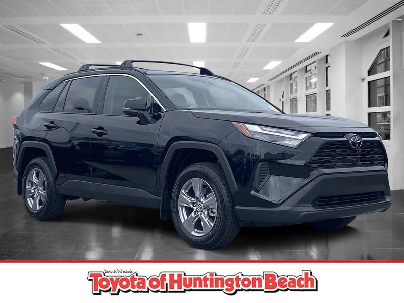 New 2025 Toyota RAV4 Hybrid XLEImage 1
