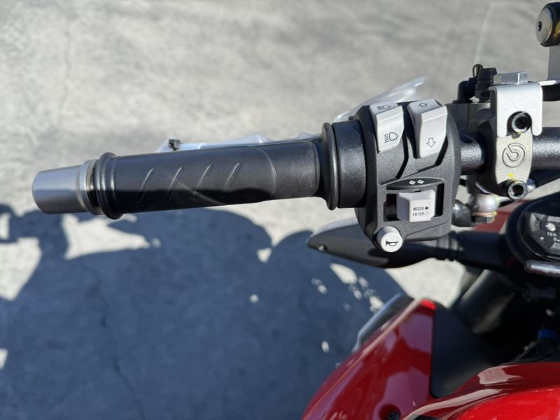 2025 Ducati STREETFIGHTER V2 Image 13