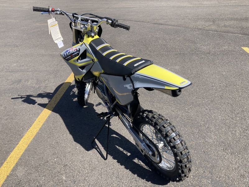 2022 Suzuki RM-85M2  in a BLACK / YELLOW exterior color. Legacy Powersports 541-663-1111 legacypowersports.net 