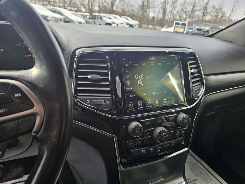 Used 2021 Jeep Grand Cherokee LimitedImage 16