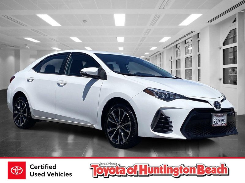 Used 2018 Toyota Corolla SEImage 1