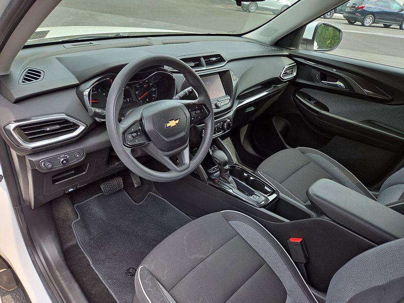 2023 Chevrolet Trailblazer LT photo 14
