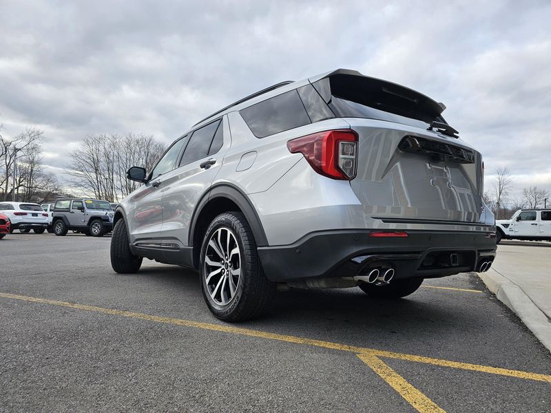 Used 2020 Ford Explorer STImage 7