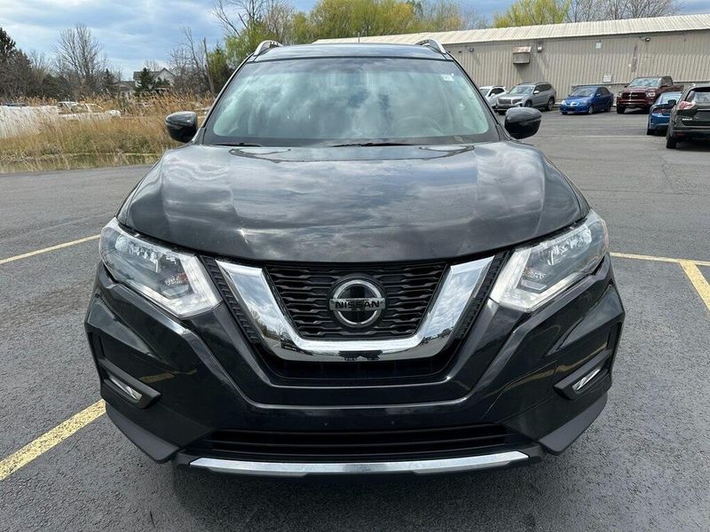 2018 Nissan Rogue SVImage 11
