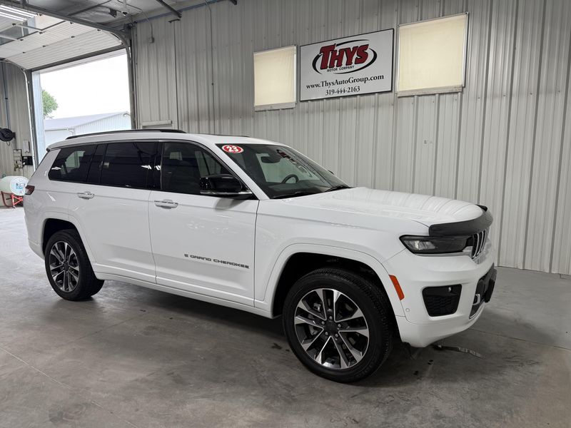 Used 2023 Jeep Grand Cherokee L OverlandImage 1