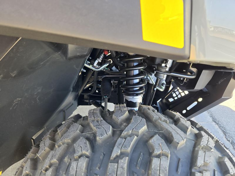 NEW 2027 POLARIS RANGER CREW XP 1000 CAB Image 18