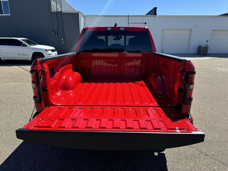 2025 RAM 1500 Big HornImage 8