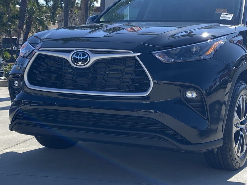 New 2025 Toyota Highlander Image 7