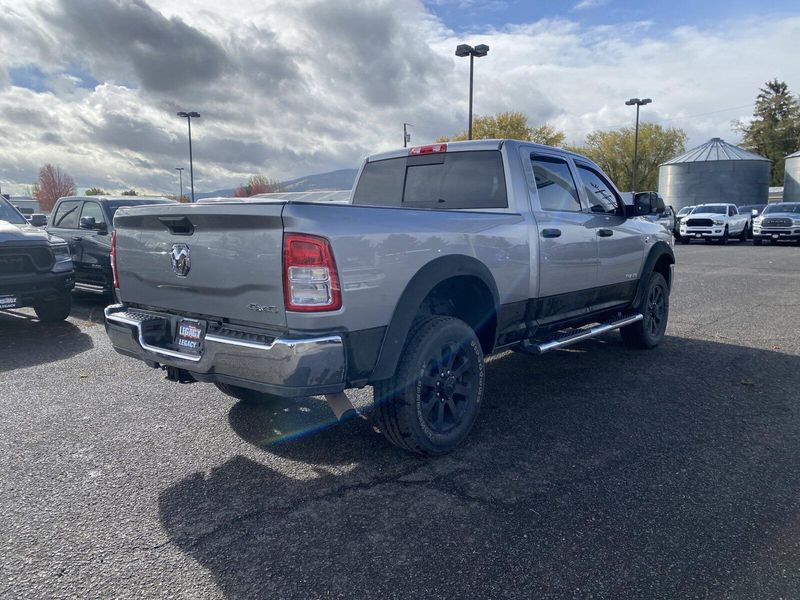 2021 RAM 2500 TradesmanImage 3