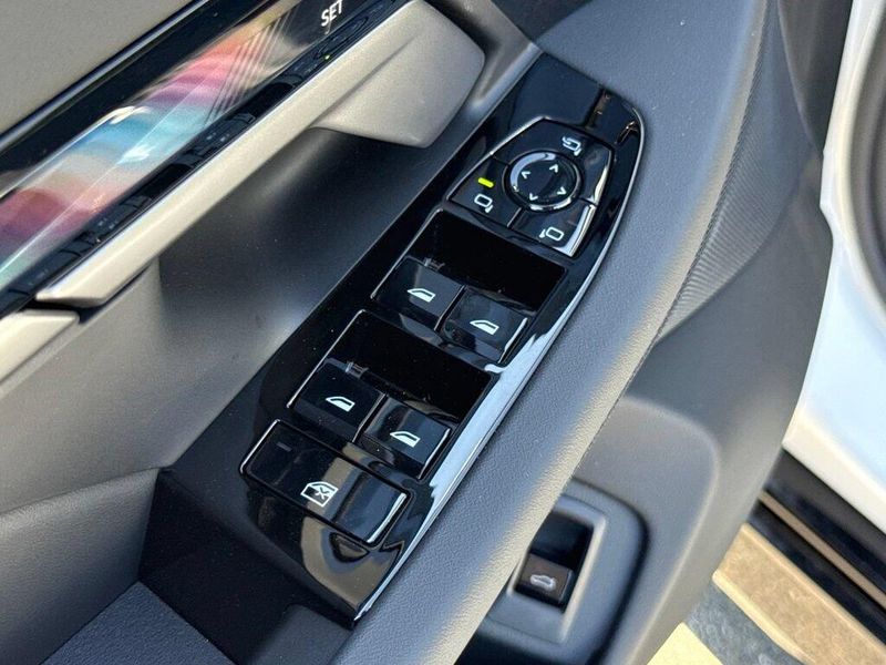 New 2027 BMW 5 Series 540i xDriveImage 16