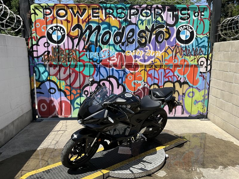 New 2026 Yamaha YZF-R3 ABS Image 2