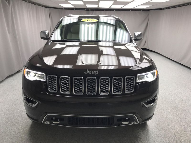 Used 2017 Jeep Grand Cherokee OverlandImage 27