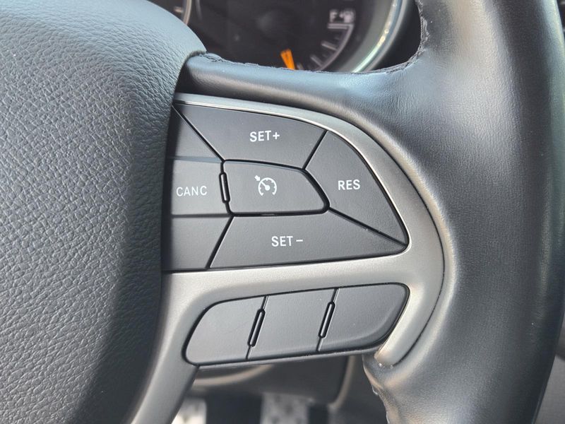Used 2021 Jeep Grand Cherokee Laredo X 4x4