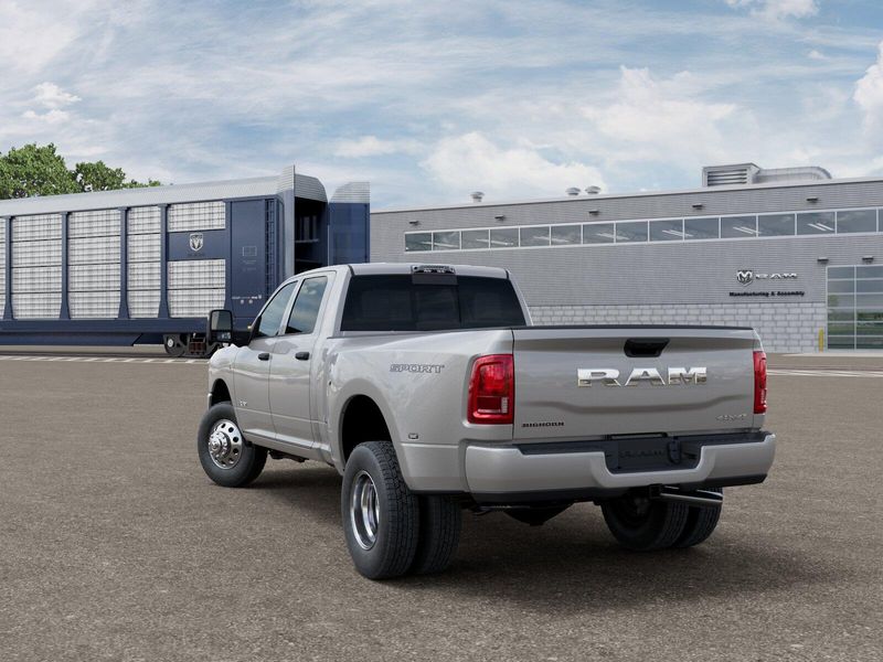 New 2027 RAM 3500 Big HornImage 3