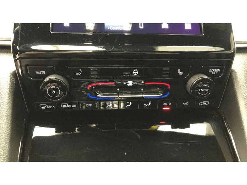 Used 2023 Jeep Grand Cherokee AltitudeImage 13