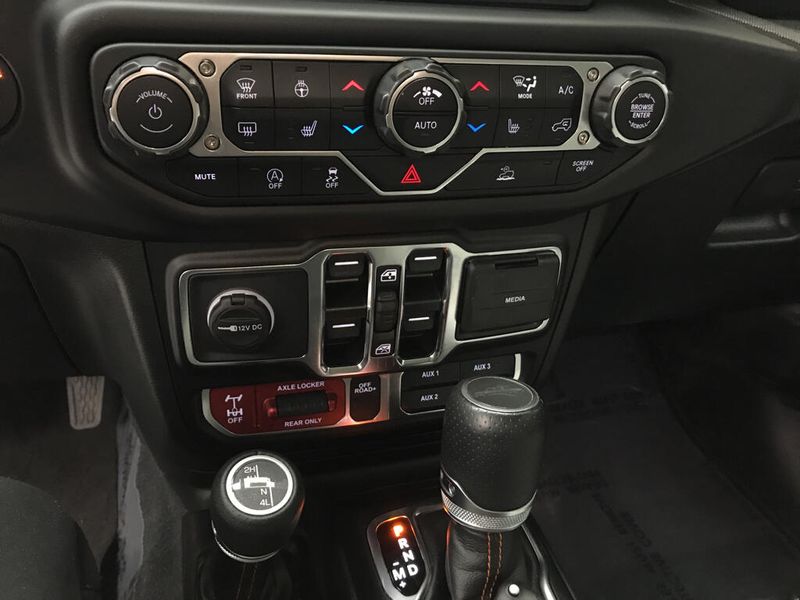 Used 2022 Jeep Gladiator MojaveImage 13