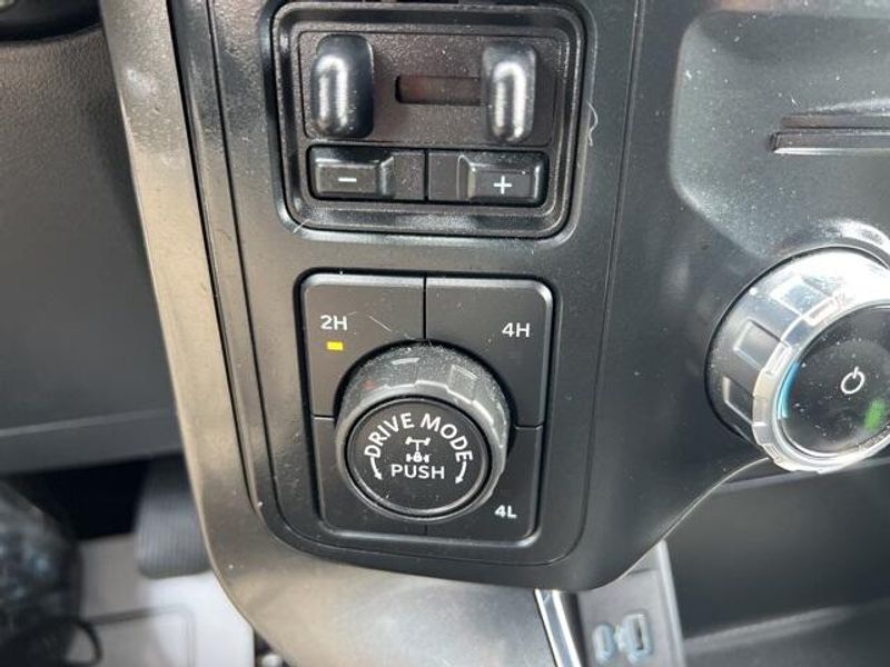 2022 Ford F-150 XLTImage 32