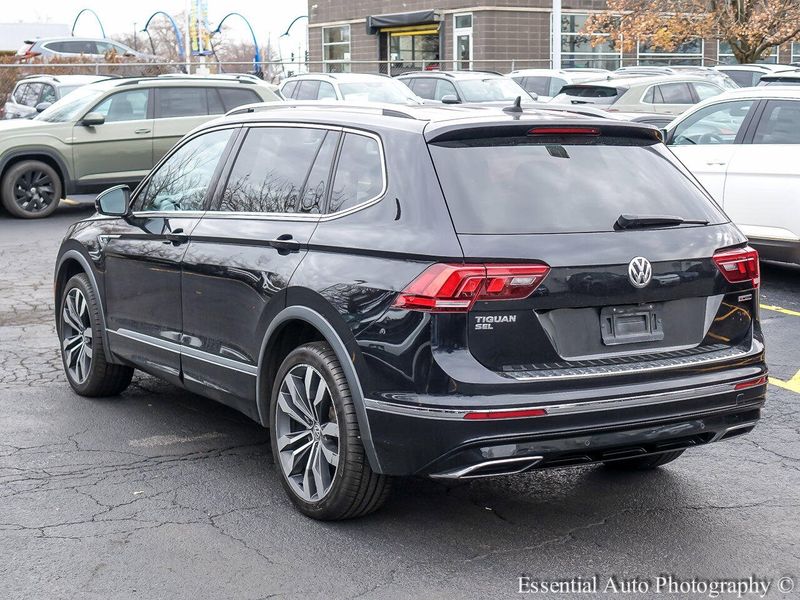 2021 Volkswagen Tiguan SEL Premium R-Line photo 3