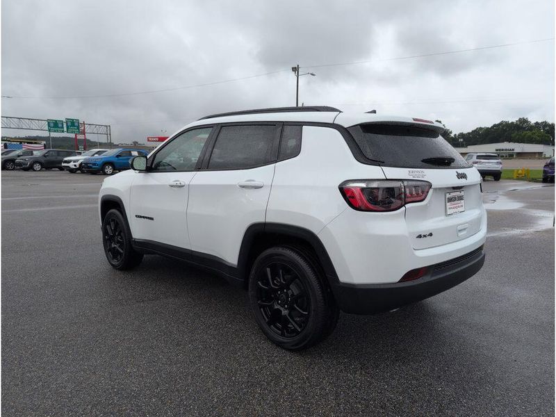 2025 Jeep Compass Latitude 4x4Image 3