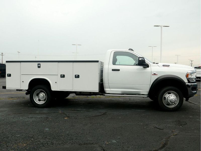 2023 RAM 5500 Tradesman Chassis Regular Cab 4x4 84