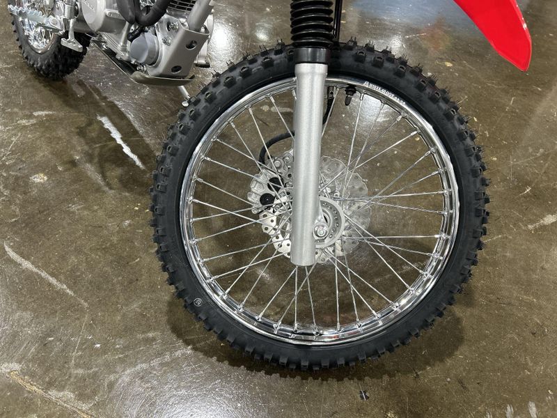 2025 Honda CRF125F BIG WHEEL  in a RED exterior color. Del Amo Motorsports of Redondo Beach (424) 390-7811 delamomotorsports.com 