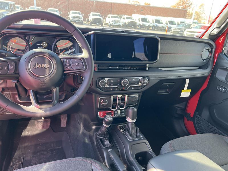 New 2026 Jeep Wrangler 4-door RubiconImage 14