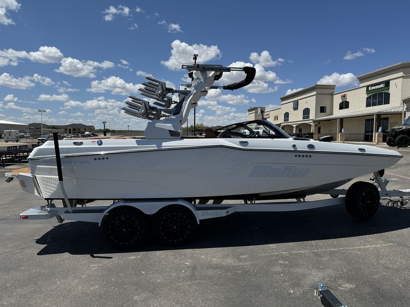 2025 MALIBU WAKESETTER 23 MXZ Image 2