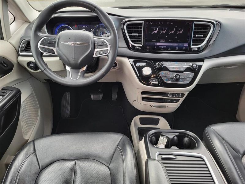2022 Chrysler Pacifica Touring LImage 31