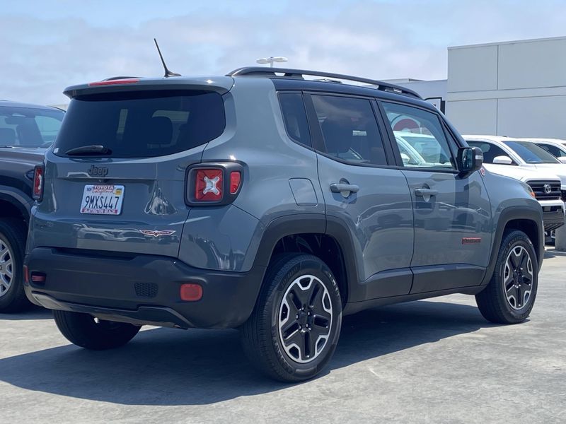 2017 Jeep Renegade Image 3