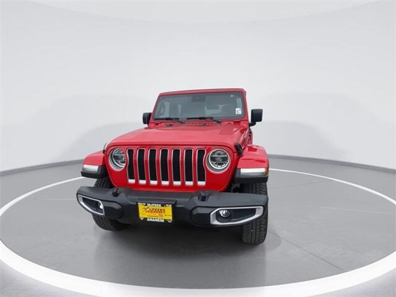 2021 Jeep Wrangler Unlimited SaharaImage 3