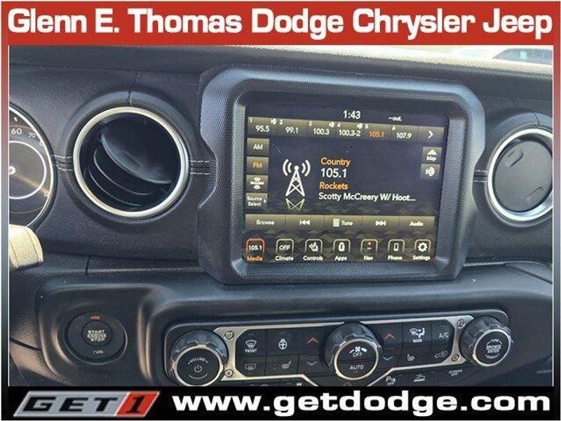 2021 Jeep Wrangler Unlimited Sahara photo 13